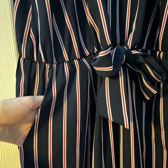 Blue and red striped jumpsuit - Picture 2 of 4